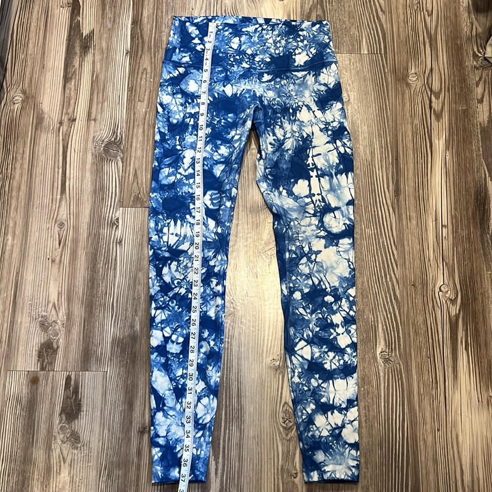 Lululemon Wunder Under Pant (Hi-Rise) Shibori
Shibori Varsity Blue White - Picture 9 of 10